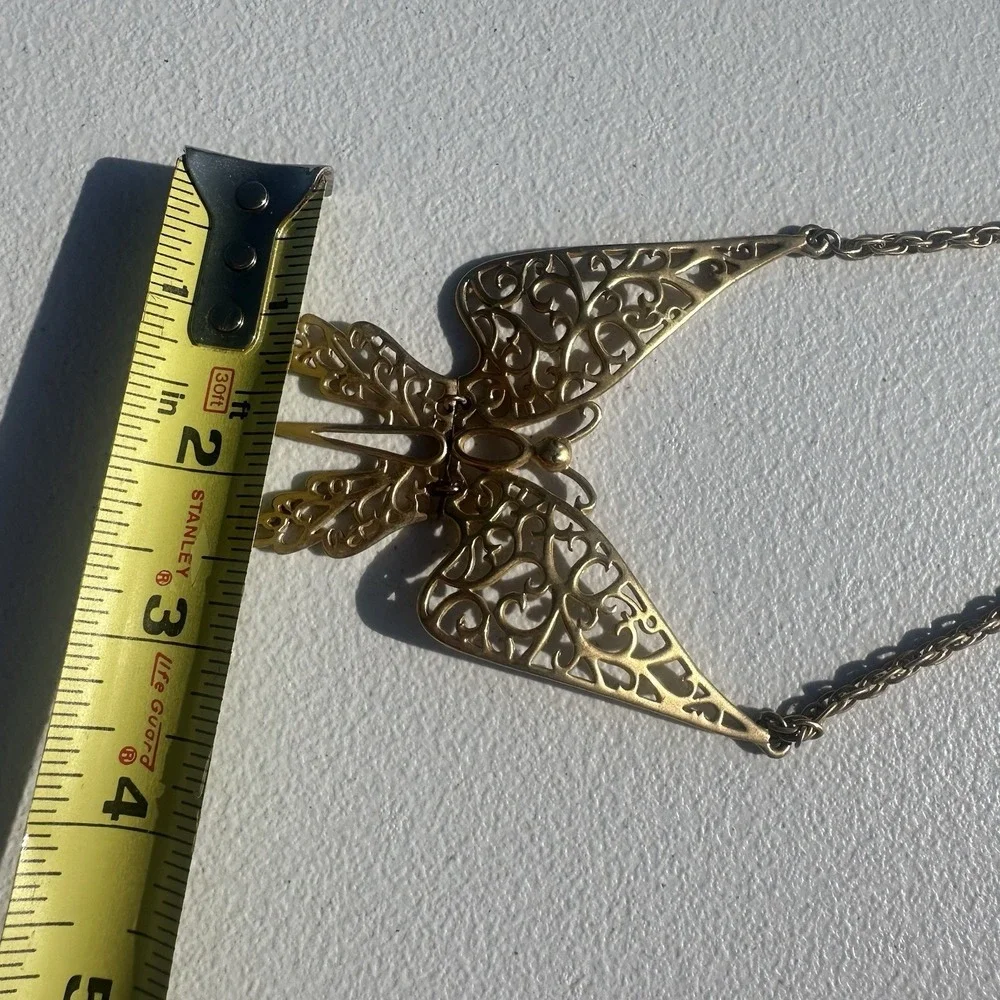 Vintage Large Articulated Gold‎ tone Butterfly Pendant Necklace Hippie Boho